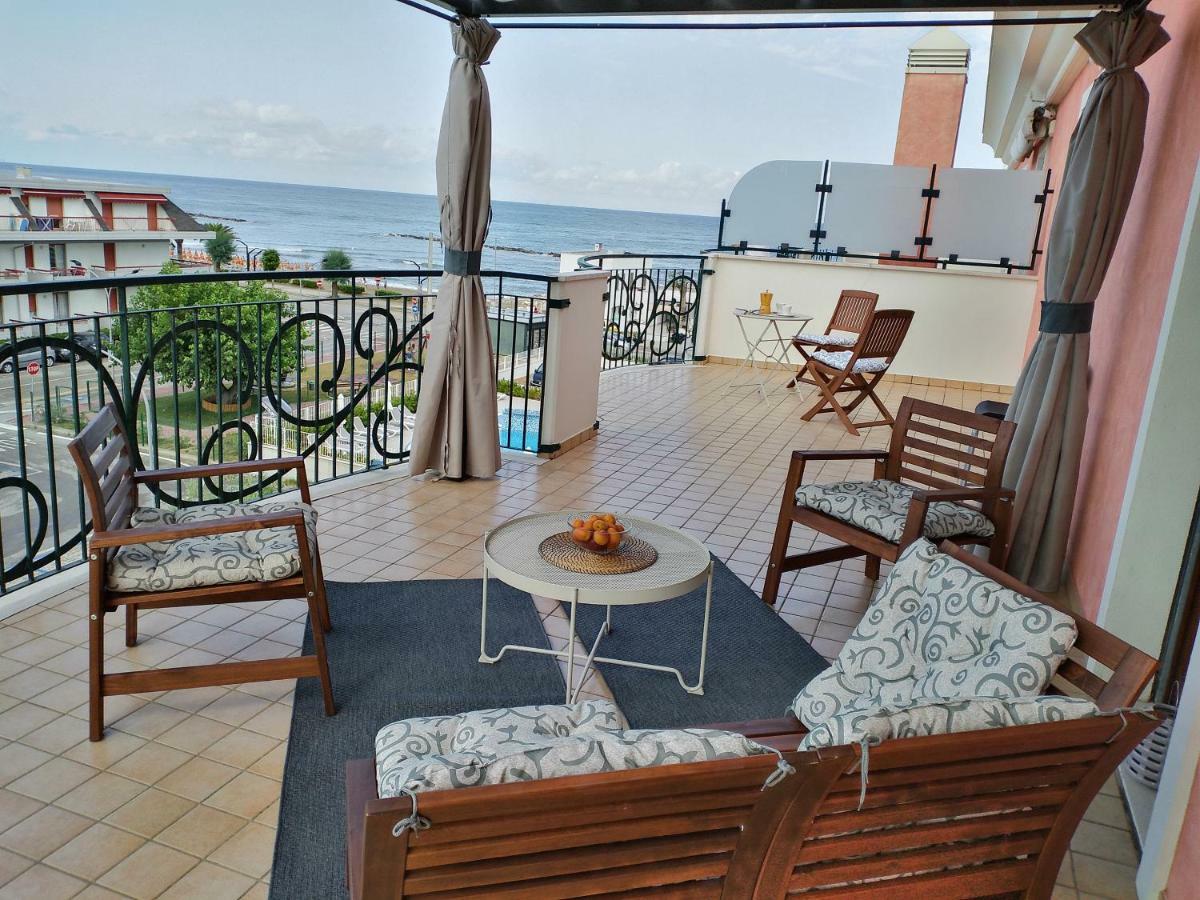 Penthouse On The Adriatic Sea Martinsicuro Exterior foto